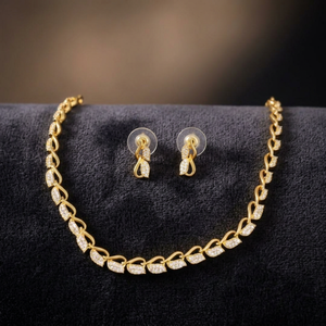 Colección Elegante de Alta Calidad, Juego de Collar y Aretes con Perlas de Imitación y Kundan Chapado en Oro, Joyería de Boda para Mujer, Diseño Geométrico Clásico - Product Image 3