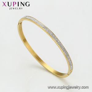 52636 Xuping Fashion 2020 Brazaletes de Acero Inoxidable con Baño de Oro Estilo Italiano para Mujer - Product Image 5