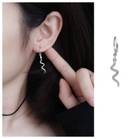Collection Minimaliste : Boucles d'oreilles créoles uniques en argent sterling S925, design géométrique/circulaire - Prix pour une seule pièce