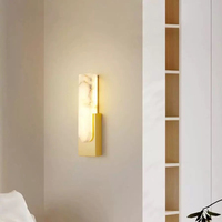 Applique murale design en albâtre avec source de lumière LED, style minimaliste moderne pour chambre et salon, corps en fer