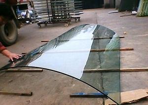 Verre de surface de pliage à chaud direct en usine, qui peut être utilisé à diverses fins telles que les comptoirs et les murs rideaux en verre - Product Image 3