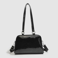 Tas Selempang Ita Bag Merah Mengkilap Trendi 2026 Kapasitas Besar dengan Jendela Transparan untuk Menampilkan Pin Anime, Tas Bahu Fashion untuk Wanita