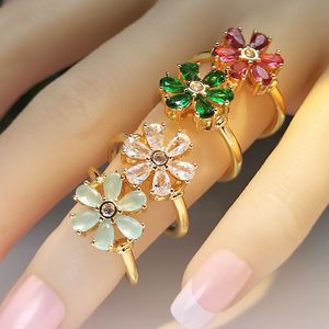 Anello con Piccolo Fiore, Anello Floreale da Dito per Donne - Product Image 3