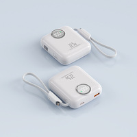 Batterie externe portable 22,5 W à charge rapide avec câble Type C, entrée/sortie, protection contre la surcharge, blanc