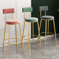 Ensemble table et chaises longues de style européen pour mur, idéal pour salons de thé, comptoirs de bar, design minimaliste et moderne, luxe léger