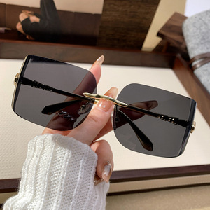 Women's Square Oversized <b>Sunglasses</b> UV400 PC Lens Black Frame For Outings Driving Parties - Product Image 1