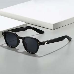 Gafas de Sol Personalizadas con Logotipo, Estilo Vintage 2025, para Hombre y Mujer, con Remaches, Marco Pequeño, Polígono, Protección UV400, Cuadradas, Estilo Punk - Product Image 2