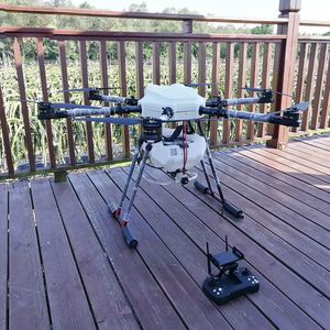 โดรนเกษตร CCW610 10 ลิตร แบบ 6 แกน สำหรับพ่นยาฆ่าแมลง ปรับแต่งได้สำหรับข้าวโพด ข้าวสาลี มอเตอร์ไฟฟ้า แบตเตอรี่ กล้อง - Product Image 3