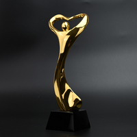 Trophées en métal faits main de haute qualité, écologiques, en forme de danseuse dorée, avec base en cristal noir, pour concours de danse et logo personnalisé