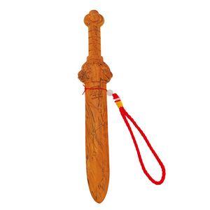 Espadas de madera de durazno al por mayor, espada de jujube tallada a mano con diseño de rayo, colgante para adultos, llavero, precio favorable - Product Image 1