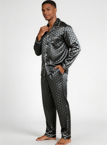 Pyjamas en soie pour hommes, ensemble de vêtements de maison de luxe personnalisés pour hommes, vêtements de détente doux et rafraîchissants, vêtements de nuit pour hommes, production en gros en usine - Product Image 4