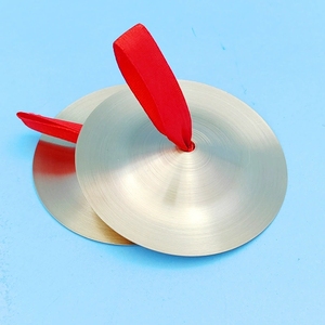 Címbalos de mano de latón de varios tamaños al por mayor, címbalos de cobre de percusión tradicional china para clases de música escolares y presentaciones. - Product Image 4