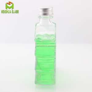 Design personalizzato all'ingrosso forma di <span class=keywords><strong>albero</strong></span> di natale chiaro 200ml 7oz 20cl bottiglie di vetro per liquore di vino olio d'oliva liquido con tappo a <span class=keywords><strong>vite</strong></span> - Product Image 4