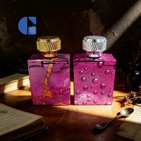 Flacon de parfum vide en verre carré rose et violet de luxe GC 100 ml pour homme avec bouchon métallique torsadé texturé personnalisé