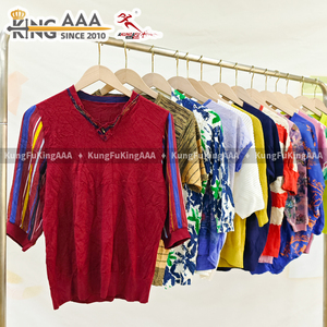 เสื้อสเวตเตอร์ถักแขนสั้นสำหรับคุณแม่ ยี่ห้อ KingAAA ขายส่ง เสื้อถักน้ำหนักเบา ยืดหยุ่นได้ ใส่สบายๆ ในชีวิตประจำวัน เสื้อผ้า<span class=keywords><strong>มือ</strong></span><span class=keywords><strong>สอง</strong></span>นำเข้าจากต่างประเทศ - Product Image 3
