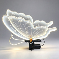 NIKA Vente en gros d'ailes de papillon en acrylique électriques automatiques à LED murales pour la décoration