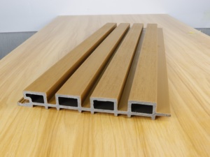 Paneles de Revestimiento Rongke OEM con Aspecto de Madera, WPC Coextruido, Resistentes a Grietas, para Fachadas Exteriores - Product Image 4