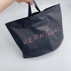 Sacs à provisions personnalisés de haute qualité, sacs en plastique d'emballage avec votre propre logo - Product Image 1