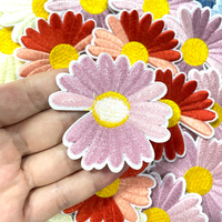 Usine personnalisé mignon fleur fer sur chapeau patchs de broderie coloré découpé au Laser décoration patchs pour vêtements