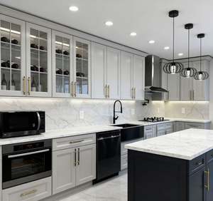 Armoires de cuisine en bois massif gris clair, prêtes à assembler, avec plan de travail en marbre, îlot central, micro-ondes intégré, rangement - Product Image 5