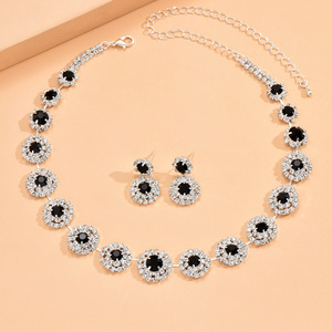 Parures de Bijoux de Mode Chrétienne en Strass de Cristal avec <span class=keywords><strong>Collier</strong></span> <span class=keywords><strong>et</strong></span> Boucles <span class=keywords><strong>d</strong></span>'Oreilles Plaqué Argent pour Mariage, Fiançailles, Fête <span class=keywords><strong>et</strong></span> Cadeau - Product Image 5