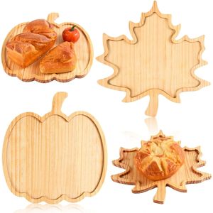 Plateaux de service en bois en forme de feuille d'érable pour collations, fromages et décorations de fêtes - Product Image 1