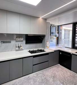 Muebles Personalizados de Fábrica, Diseños Gratuitos, Gabinetes de Cocina Modulares Pequeños, Completamente Blancos, de Melamina, con Grifo de Resina y Vidrio, China - Product Image 3