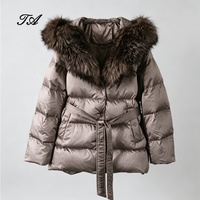 Tyan Elegante Damen-Jacke mit Großem Echtem Waschbärpelz-Kapuze Lässige Daunenjacke Trendige Gürtel-Jacke Luxuriöse Parka