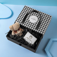 Boîte cadeau portable de type tiroir au design quadrillé exquis, petit look frais pour différents emballages de cadeaux d'occasion spécifiques