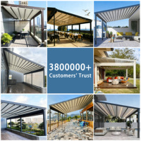 Toldo Retráctil Motorizado con Luces LED Integradas, Pérgola de Aluminio para Terraza de Restaurante en la Orilla del Mar