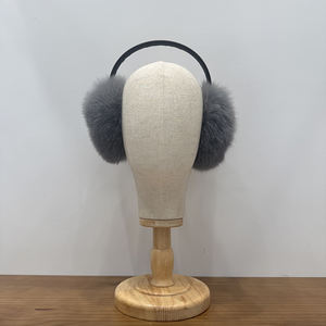 Роскошные дизайнерские зимние 100% натурального меха лисы наушники женские теплые пушистые меховые наушники - Product Image 3