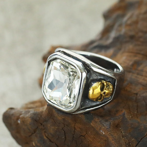 Anillos de Calavera Punk Ovalados de Acero Inoxidable YYN con Baño de Oro de 18K y Cristales para Hombre, Regalo para Aniversario, Fiesta, Boda - Product Image 5