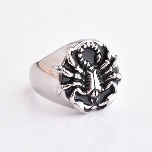 Nouvelle arrivée <span class=keywords><strong>de</strong></span> haute qualité <span class=keywords><strong>argent</strong></span> noir unisexe anneaux Rock Punk Style gravé araignée chevalière bagues pour femmes et hommes - Product Image 1