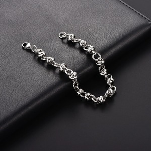 Pulsera de Acero Inoxidable con Eslabones Gruesos de 8MM y Nudos, Brazalete Creativo con Perlas Anudadas, Joyería Personalizada para Fiestas - Product Image 6