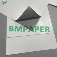 Papier cartonné brillant 310 g/m² double face, noyau noir, lisse, pour cartes TCG