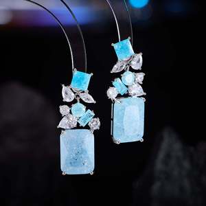 Boucles d'oreilles pendantes géométriques en laiton, couleur bonbon, avec zircon multi-glaçons, pierres longues taille baguette rose et vert menthe, fournisseur de bijoux - Product Image 5