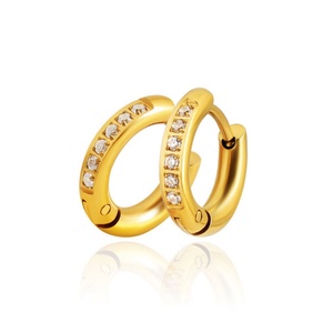 Aretes de Acero Inoxidable Personalizados al por Mayor, Resistentes al Agua, Chapados en Oro de 18k, con Diamantes Finos, Tipo Aro, para Mujeres y Adolescentes - Product Image 5
