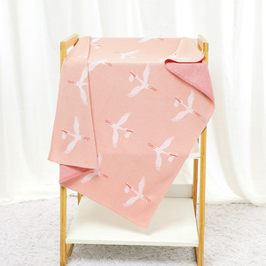 Manta de Bebé Tejida con Patrón de Gansos para las Cuatro Estaciones, Resistente al Viento, Ideal para Bebés - Product Image 3