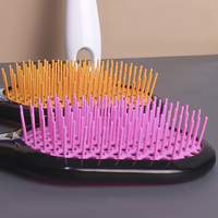 Brosse à cheveux magique personnalisée, petite, carrée, noire, avec poignée en plastique et ouverture de ventilation pour salon