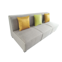 Canapé trois places en tissu rembourré avec structure en bois, mobilier moderne pour espaces commerciaux, villas, salles d'attente publiques et hôtels