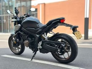 Moto Naked Honda1 CB650R 649cc à Quatre Cylindres en Ligne, <span class=keywords><strong>Neo</strong></span> Sports ABS HSTC pour la Conduite Urbaine Sportive - Product Image 6