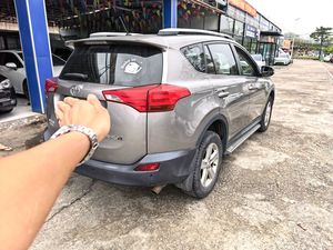 Toyota RAV4 2014 2015 2016 2.0L Essence SUV LHD Très faible kilométrage Aucun accident Un seul propriétaire <span class=keywords><strong>Voiture</strong></span> d'<span class=keywords><strong>occasion</strong></span> japonaise - Product Image 6