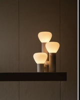 Lampe de bureau créative de style nordique minimaliste postmoderne, lumière d'ambiance de luxe légère