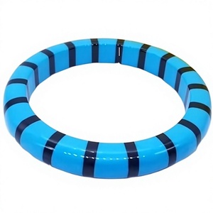 Ensemble de bracelets en résine et bois géométriques de qualité supérieure, unisexe, élégants, orange, bleu, marron, blanc, colorés, bijoux cadeau - Product Image 3