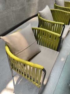 Set Tavolo <span class=keywords><strong>e</strong></span> <span class=keywords><strong>Sedie</strong></span> da Esterno Nordic Terrace, Sedia in Vimini Intrecciato per Giardino, Impermeabile <span class=keywords><strong>e</strong></span> Resistente ai Raggi Solari - Product Image 6