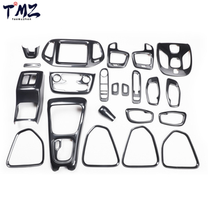 Pour Jeep Compass LHD 2017-2019, ensemble complet de garnitures intérieures en plastique noir à texture fibre de carbone pour un look amélioré - Product Image 1