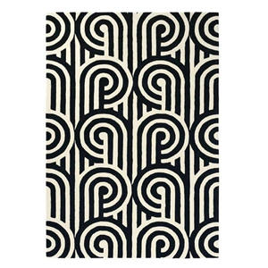 Tapis moderne Op-Art fait main et tufté |   Tapis à motifs architecturaux en gros |   Tapis tufté à motif labyrinthe linéaire à contraste élevé - Product Image 3