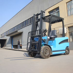 Carrelli Elevatori Elettrici Flessibili ed Efficienti Salvaspazio, Adatti per Tunnel Stretti e Movimentazione Materiali - Product Image 1