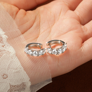 Pendientes <span class=keywords><strong>de</strong></span> Aro con Cierre <span class=keywords><strong>de</strong></span> Broche, Personalizados, al por Mayor, <span class=keywords><strong>de</strong></span> <span class=keywords><strong>Oro</strong></span> Laminado <span class=keywords><strong>de</strong></span> 14K, 4mm, 0.3ct, Color D, VVS1, con Moissanita, para Mujer - Product Image 4
