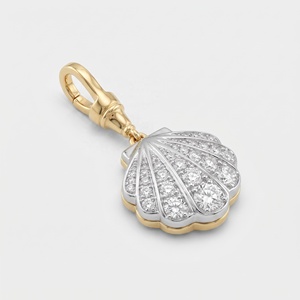 Pendentif en forme de coquille en argent sterling 925 plaqué or 18 carats avec zircone cubique - Product Image 1